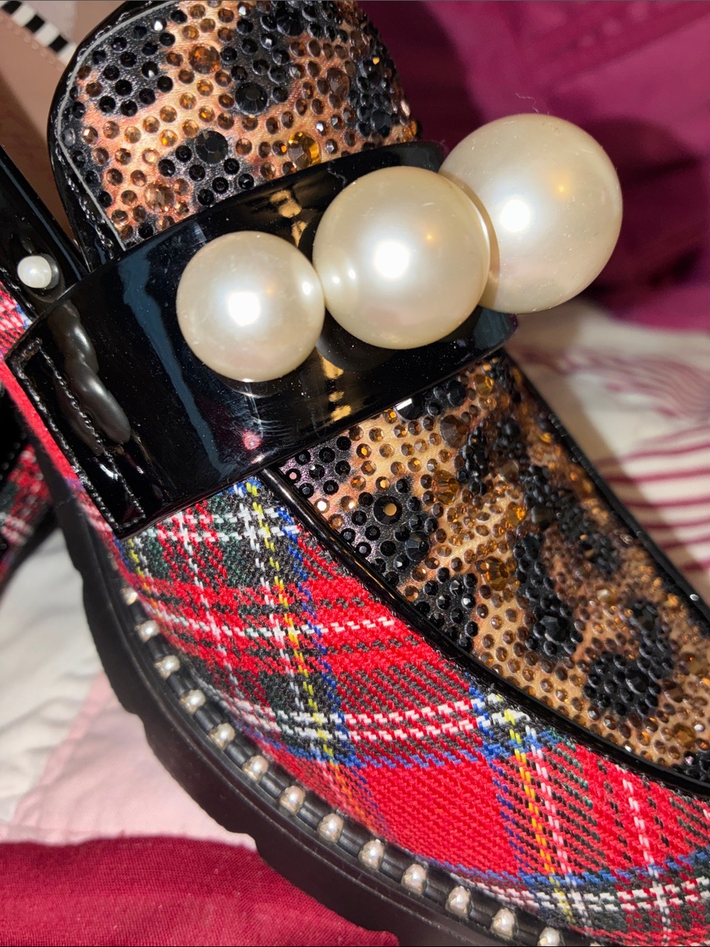 NEW Betsey Johnson Red Plaid & Leopard Print Pearl-Trim Loafers 8.5 - Picture 4 of 13